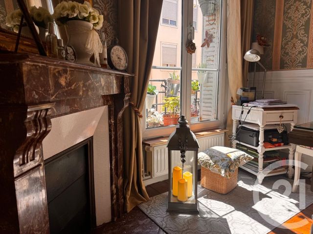 Appartement F3 à vendre - 3 pièces - 65.76 m2 - PARIS - 75019 - ILE-DE-FRANCE - Century 21 Flandre Crimée