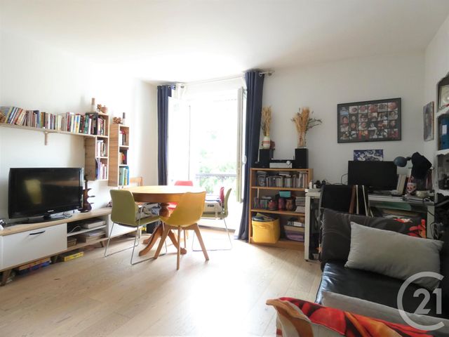 Afficher la photo en grand Appartement F3 à vendre - 3 pièces - 56.54 m2 - PARIS - 75019 - ILE-DE-FRANCE - Century 21 Flandre Crimée