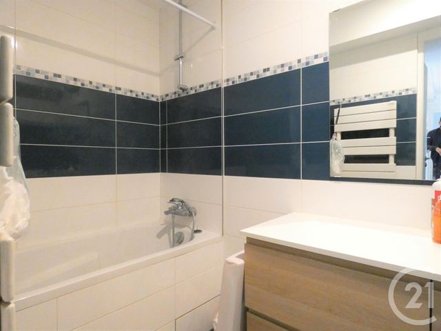 Afficher la photo en grand Appartement F3 à vendre - 3 pièces - 56.54 m2 - PARIS - 75019 - ILE-DE-FRANCE - Century 21 Flandre Crimée