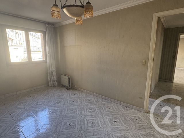 Appartement F4 à vendre - 4 pièces - 80.41 m2 - PARIS - 75019 - ILE-DE-FRANCE - Century 21 Flandre Crimée