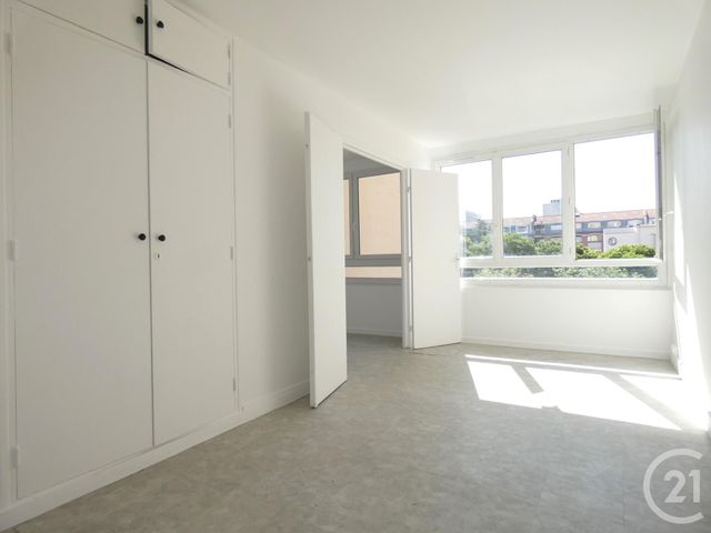 Appartement F2 à vendre - 2 pièces - 45.21 m2 - PARIS - 75019 - ILE-DE-FRANCE - Century 21 Flandre Crimée
