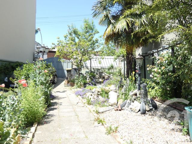 maison à vendre - 5 pièces - 225.6 m2 - LA COURNEUVE - 93 - ILE-DE-FRANCE - Century 21 Flandre Crimée