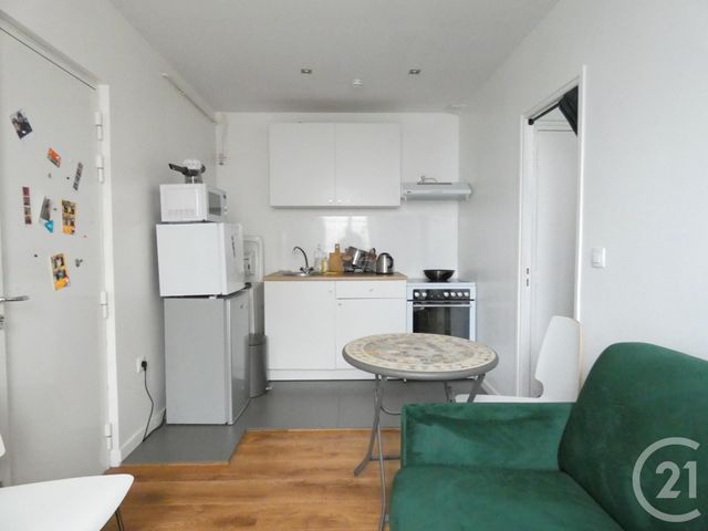 Appartement F2 à vendre - 2 pièces - 21.2 m2 - PANTIN - 93 - ILE-DE-FRANCE - Century 21 Flandre Crimée