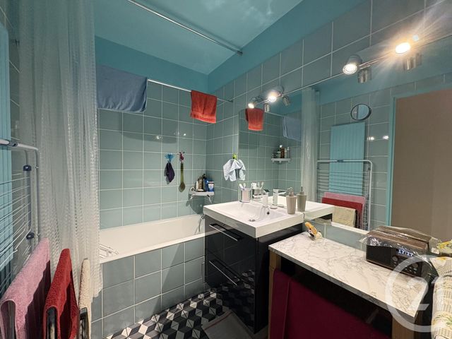 Appartement F2 à vendre - 2 pièces - 58.39 m2 - PARIS - 75019 - ILE-DE-FRANCE - Century 21 Flandre Crimée