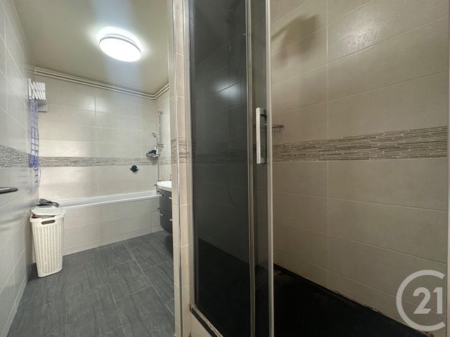 Appartement F5 à vendre - 5 pièces - 105.49 m2 - PARIS - 75019 - ILE-DE-FRANCE - Century 21 Flandre Crimée