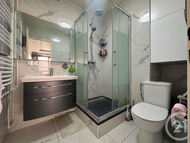 Appartement F5 à vendre - 5 pièces - 105.49 m2 - PARIS - 75019 - ILE-DE-FRANCE - Century 21 Flandre Crimée