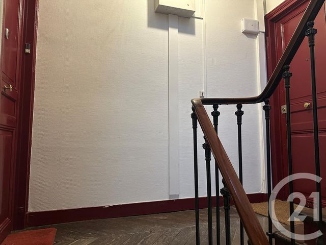 Appartement Chambre à vendre - 1 pièce - 10.75 m2 - PARIS - 75003 - ILE-DE-FRANCE - Century 21 Flandre Crimée