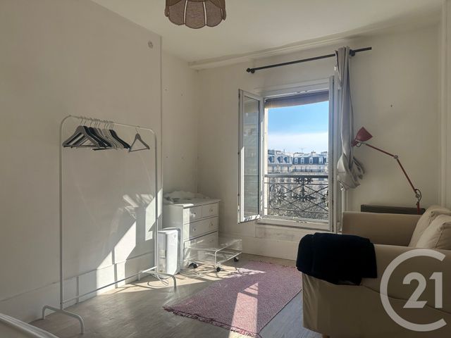  - PARIS - 