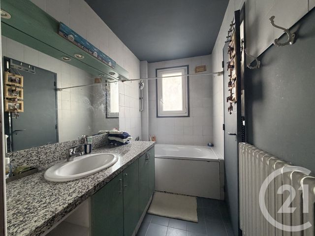 Appartement F2 à vendre - 2 pièces - 44.52 m2 - PARIS - 75019 - ILE-DE-FRANCE - Century 21 Flandre Crimée
