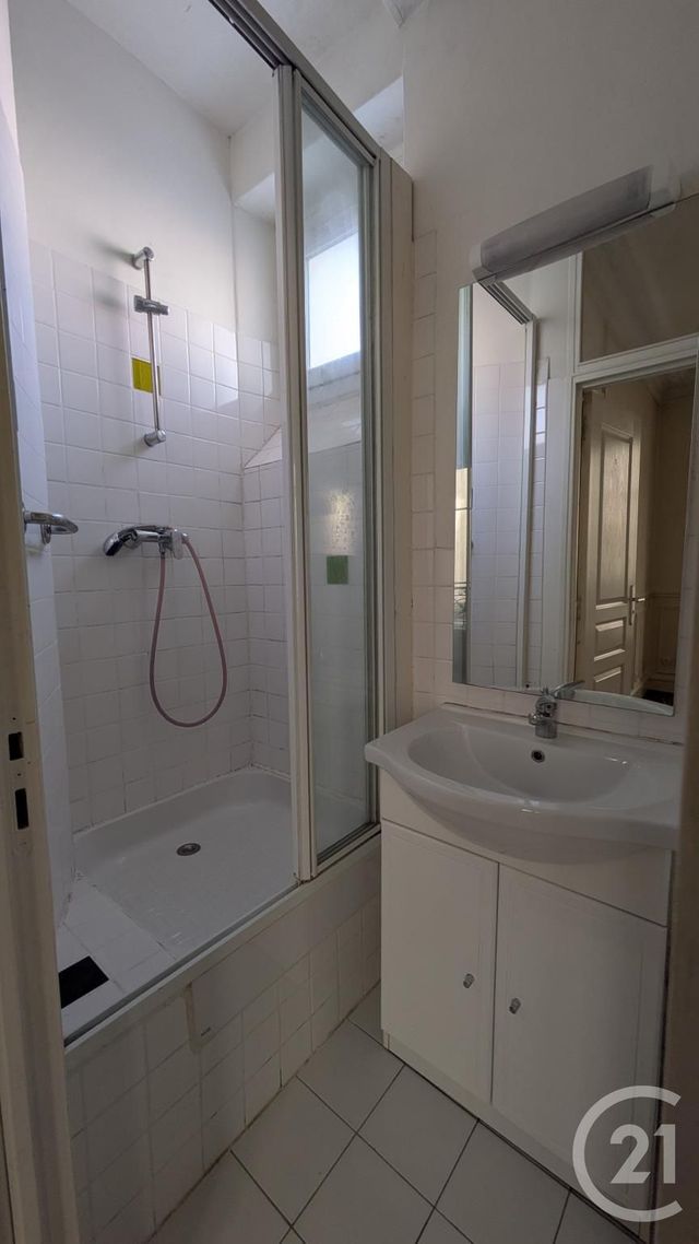 Appartement F2 à vendre - 2 pièces - 27.01 m2 - PARIS - 75019 - ILE-DE-FRANCE - Century 21 Flandre Crimée