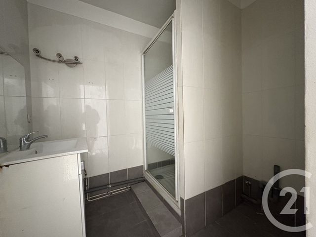 Appartement F3 à vendre - 3 pièces - 60.7 m2 - PARIS - 75019 - ILE-DE-FRANCE - Century 21 Flandre Crimée