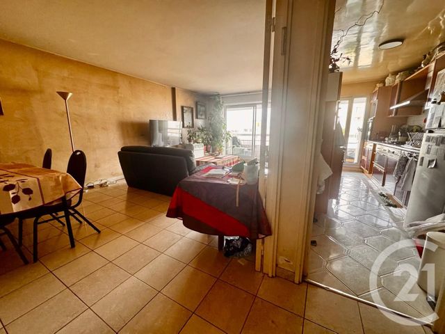 Afficher la photo en grand Appartement F3 à vendre - 3 pièces - 69.3 m2 - PARIS - 75019 - ILE-DE-FRANCE - Century 21 Flandre Crimée