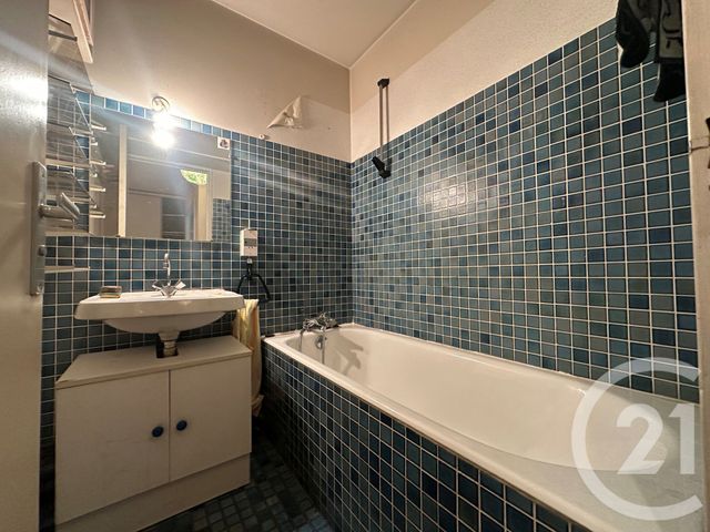 Appartement F2 à vendre - 2 pièces - 50.4 m2 - PARIS - 75019 - ILE-DE-FRANCE - Century 21 Flandre Crimée