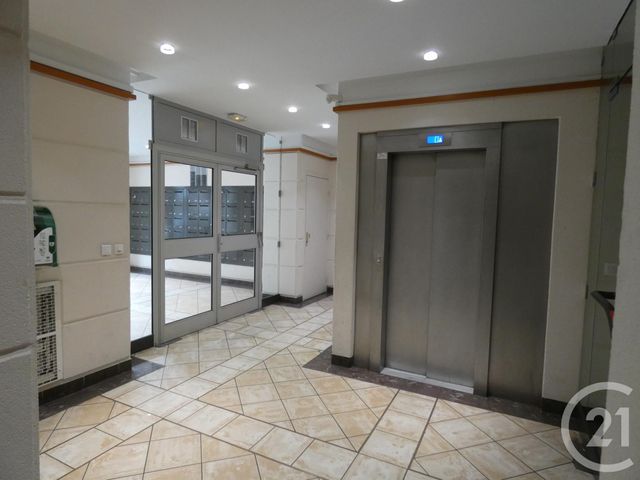 Appartement F2 à louer - 2 pièces - 48.14 m2 - PARIS - 75019 - ILE-DE-FRANCE - Century 21 Flandre Crimée