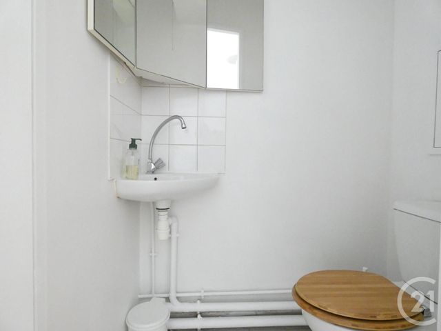 Appartement F2 à louer - 2 pièces - 48.14 m2 - PARIS - 75019 - ILE-DE-FRANCE - Century 21 Flandre Crimée