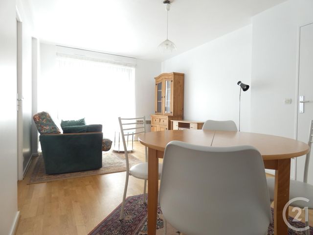 Appartement F2 à louer - 2 pièces - 48.14 m2 - PARIS - 75019 - ILE-DE-FRANCE - Century 21 Flandre Crimée