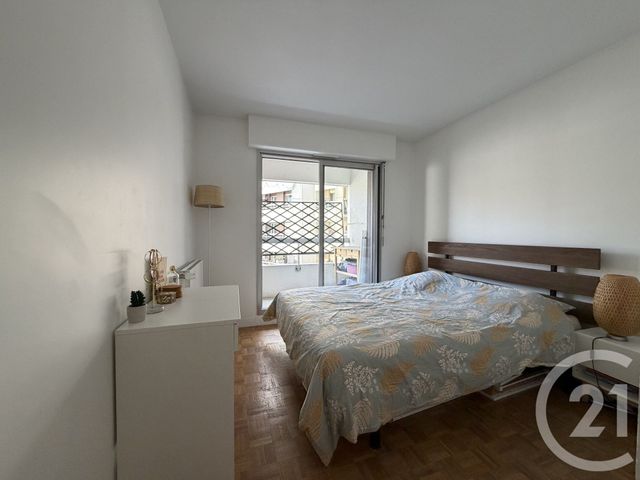 Appartement F3 à vendre - 3 pièces - 69.1 m2 - PARIS - 75019 - ILE-DE-FRANCE - Century 21 Flandre Crimée