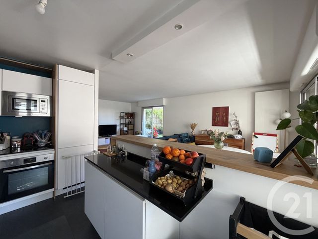 Appartement F3 à vendre - 3 pièces - 69.1 m2 - PARIS - 75019 - ILE-DE-FRANCE - Century 21 Flandre Crimée