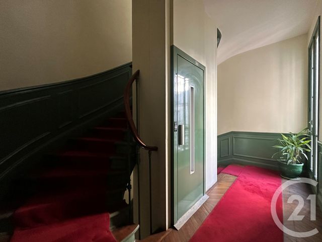 Appartement F5 à vendre - 5 pièces - 134.47 m2 - PARIS - 75009 - ILE-DE-FRANCE - Century 21 Flandre Crimée