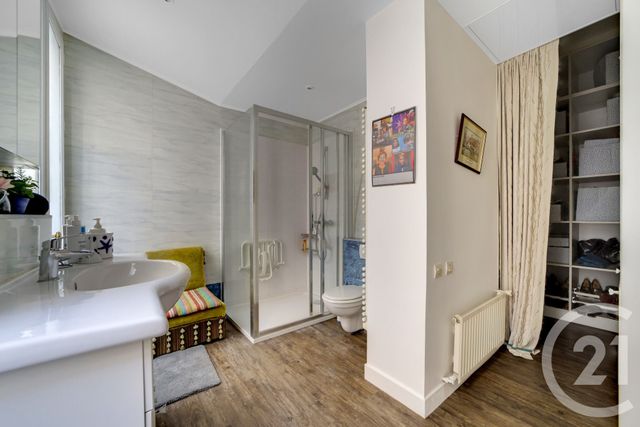 Appartement F5 à vendre - 5 pièces - 134.47 m2 - PARIS - 75009 - ILE-DE-FRANCE - Century 21 Flandre Crimée