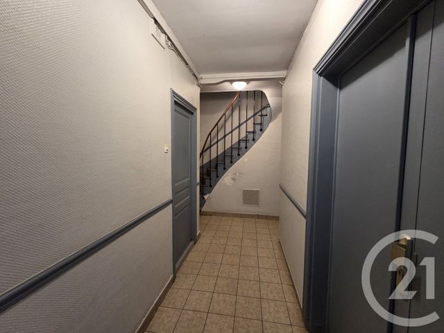 Appartement Studio à louer - 1 pièce - 28.67 m2 - PARIS - 75019 - ILE-DE-FRANCE - Century 21 Flandre Crimée