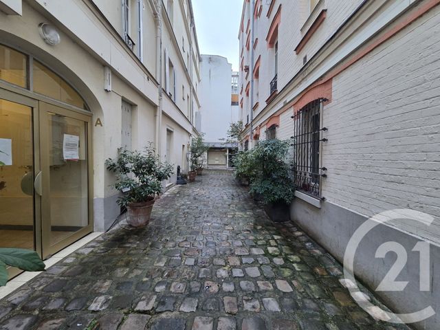 Appartement Studio à louer - 1 pièce - 28.67 m2 - PARIS - 75019 - ILE-DE-FRANCE - Century 21 Flandre Crimée