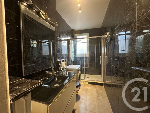 Appartement F2 à vendre - 2 pièces - 42.02 m2 - PARIS - 75019 - ILE-DE-FRANCE - Century 21 Flandre Crimée