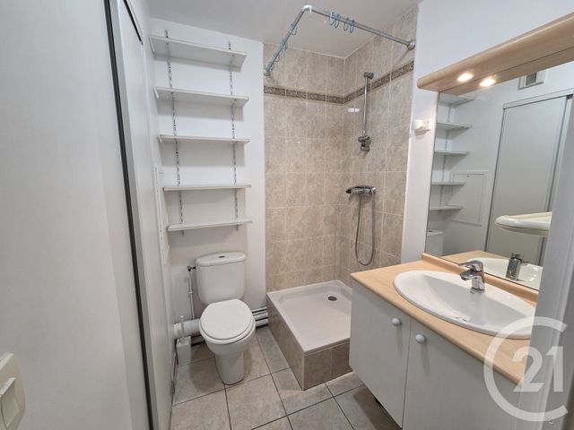 Appartement Studio à louer - 1 pièce - 23.76 m2 - PARIS - 75019 - ILE-DE-FRANCE - Century 21 Flandre Crimée