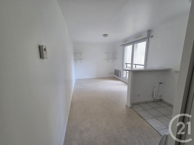 Appartement Studio à louer - 1 pièce - 23.76 m2 - PARIS - 75019 - ILE-DE-FRANCE - Century 21 Flandre Crimée