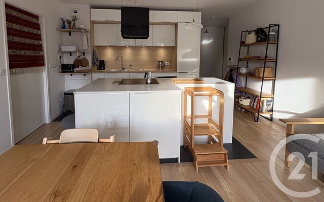 Appartement F3 à vendre - 3 pièces - 60.41 m2 - PARIS - 75019 - ILE-DE-FRANCE - Century 21 Flandre Crimée