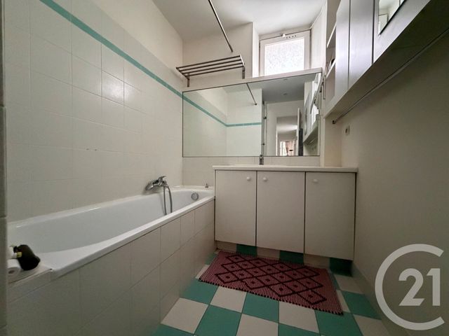 Appartement F3 à vendre - 3 pièces - 77.43 m2 - PARIS - 75019 - ILE-DE-FRANCE - Century 21 Flandre Crimée