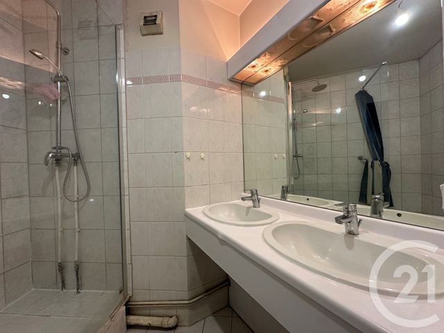 Appartement F3 à vendre - 3 pièces - 64.85 m2 - PARIS - 75019 - ILE-DE-FRANCE - Century 21 Flandre Crimée