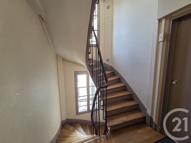 Appartement F2 à louer - 2 pièces - 31.73 m2 - PARIS - 75019 - ILE-DE-FRANCE - Century 21 Flandre Crimée