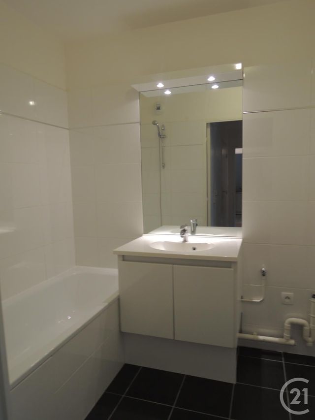 Appartement F3 à vendre - 3 pièces - 61.31 m2 - PARIS - 75019 - ILE-DE-FRANCE - Century 21 Flandre Crimée