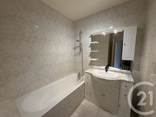 Appartement F2 à vendre - 2 pièces - 49.6 m2 - PARIS - 75019 - ILE-DE-FRANCE - Century 21 Flandre Crimée