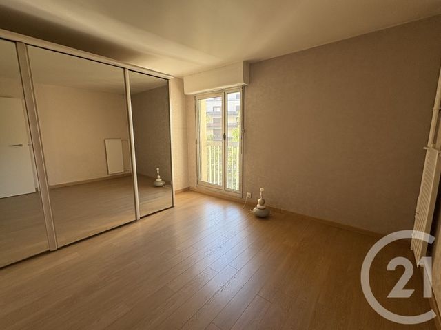 Appartement F2 à vendre - 2 pièces - 49.6 m2 - PARIS - 75019 - ILE-DE-FRANCE - Century 21 Flandre Crimée