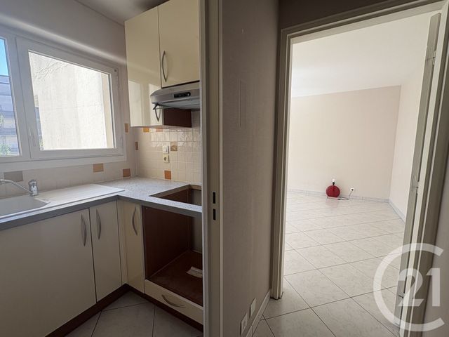 Appartement F2 à vendre - 2 pièces - 49.6 m2 - PARIS - 75019 - ILE-DE-FRANCE - Century 21 Flandre Crimée