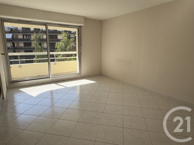 Appartement F2 à vendre - 2 pièces - 49.6 m2 - PARIS - 75019 - ILE-DE-FRANCE - Century 21 Flandre Crimée
