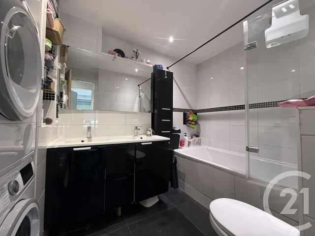 Appartement F4 à vendre - 4 pièces - 77.14 m2 - PARIS - 75019 - ILE-DE-FRANCE - Century 21 Flandre Crimée