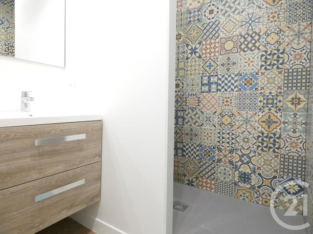 Appartement F3 à louer - 3 pièces - 70.39 m2 - PARIS - 75019 - ILE-DE-FRANCE - Century 21 Flandre Crimée