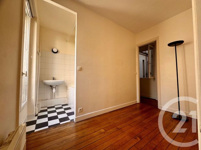 Appartement F2 à vendre - 2 pièces - 28.97 m2 - PARIS - 75018 - ILE-DE-FRANCE - Century 21 Flandre Crimée