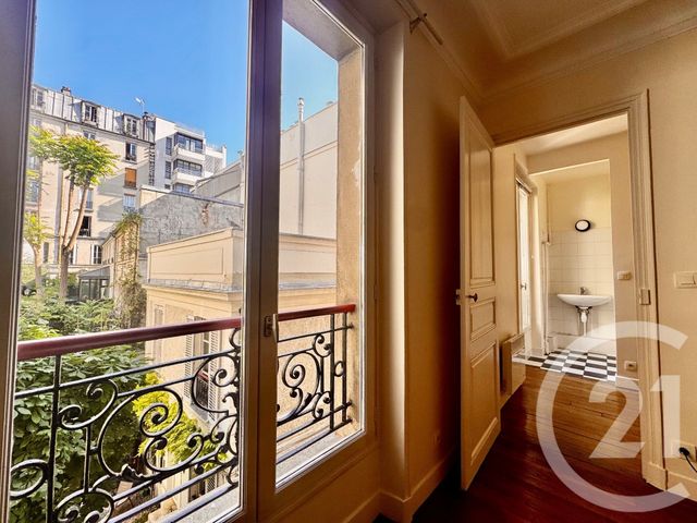 Appartement F2 à vendre - 2 pièces - 28.97 m2 - PARIS - 75018 - ILE-DE-FRANCE - Century 21 Flandre Crimée
