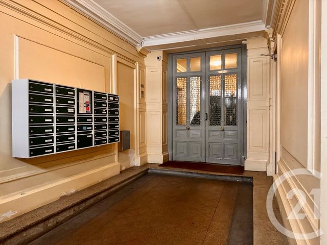 Appartement F2 à vendre - 2 pièces - 28.97 m2 - PARIS - 75018 - ILE-DE-FRANCE - Century 21 Flandre Crimée