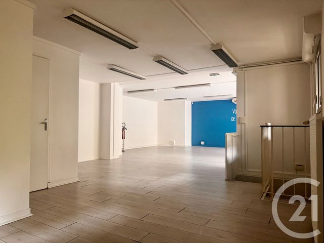 Appartement Atelier d'artiste à vendre - 5 pièces - 161.92 m2 - PARIS - 75019 - ILE-DE-FRANCE - Century 21 Flandre Crimée