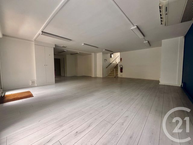 Appartement Atelier d'artiste à vendre - 5 pièces - 161.92 m2 - PARIS - 75019 - ILE-DE-FRANCE - Century 21 Flandre Crimée