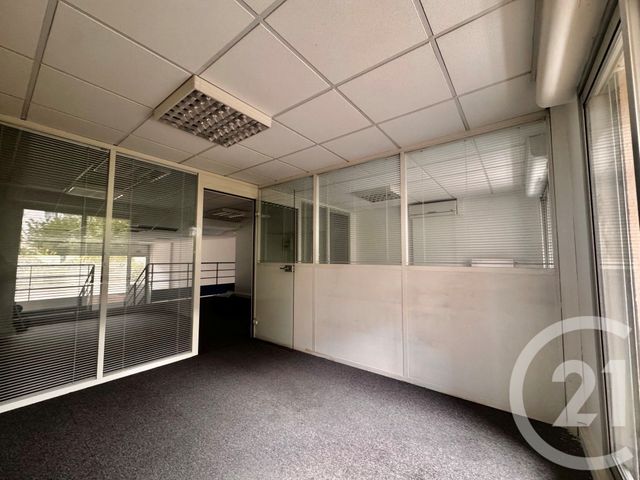 Appartement Atelier d'artiste à vendre - 5 pièces - 161.92 m2 - PARIS - 75019 - ILE-DE-FRANCE - Century 21 Flandre Crimée