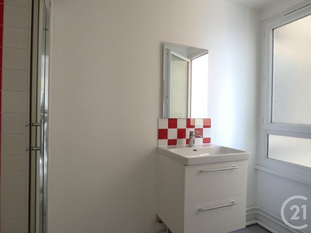 Appartement F2 à louer - 2 pièces - 51.1 m2 - PARIS - 75019 - ILE-DE-FRANCE - Century 21 Flandre Crimée