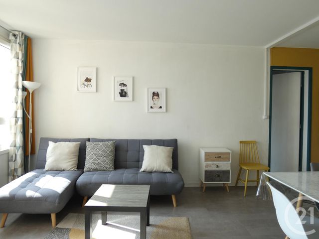 Appartement F2 à louer - 2 pièces - 51.1 m2 - PARIS - 75019 - ILE-DE-FRANCE - Century 21 Flandre Crimée