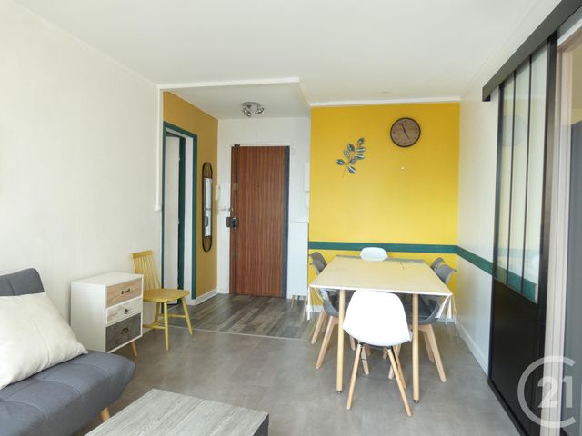 Appartement F2 à louer - 2 pièces - 51.1 m2 - PARIS - 75019 - ILE-DE-FRANCE - Century 21 Flandre Crimée