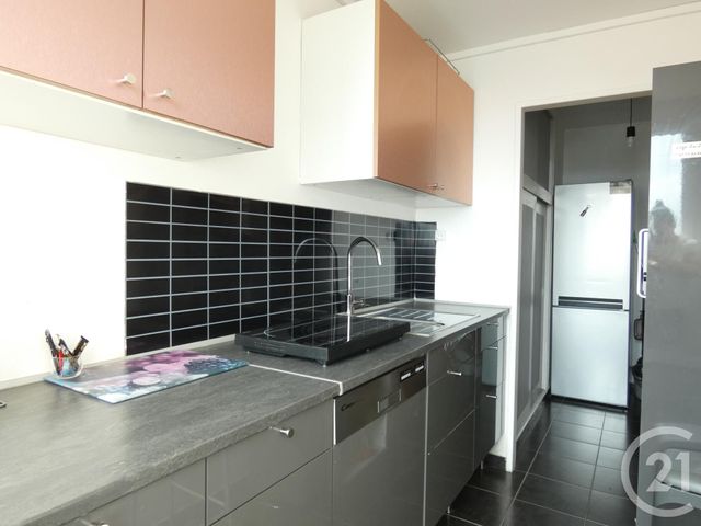 Appartement F2 à louer - 2 pièces - 51.1 m2 - PARIS - 75019 - ILE-DE-FRANCE - Century 21 Flandre Crimée